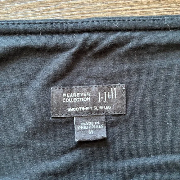 J. Jill Black Wearever Collection Smoothest Fit Slim Leg Knit Pants Sz. M (b2) - Picture 4 of 5